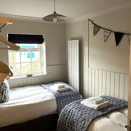 Paradise View * 惠特比