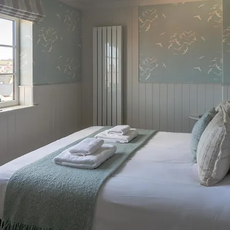 Paradise View بيت للعطل ويتبي